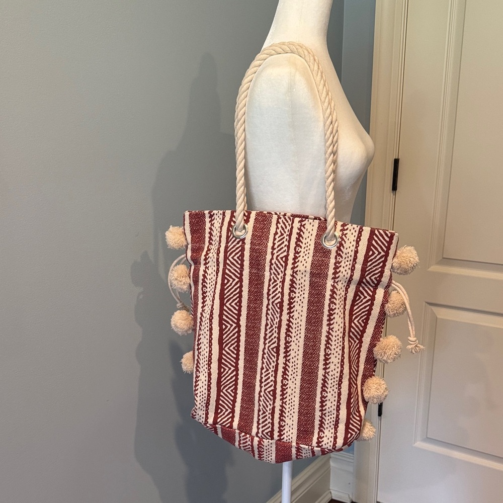 Elegant Patterned Tote Bag with Rope Handles